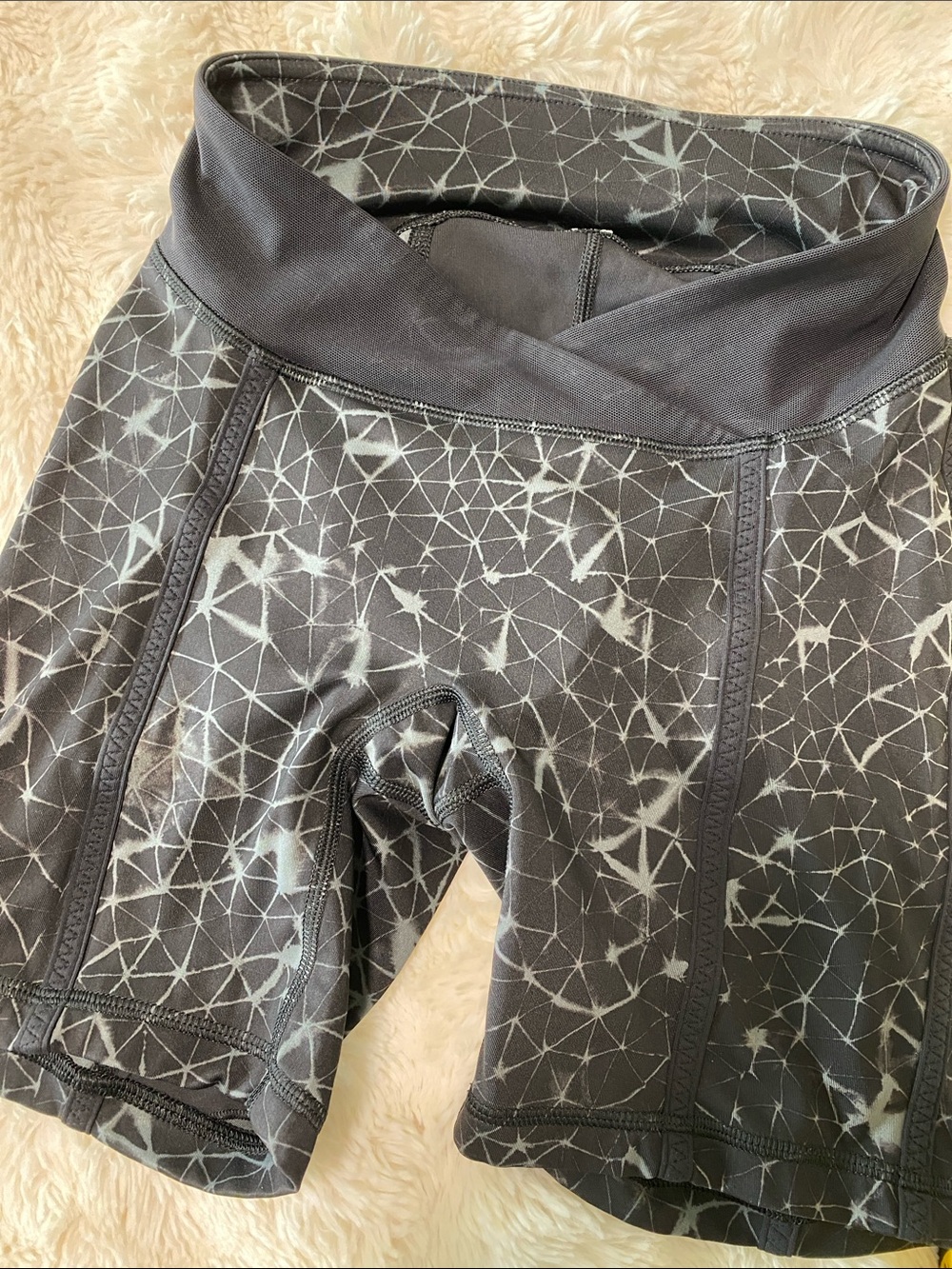 Lululemon pedal push padded bike short